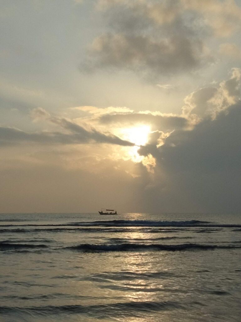 ảnh bìa bài viết Biển Nắng